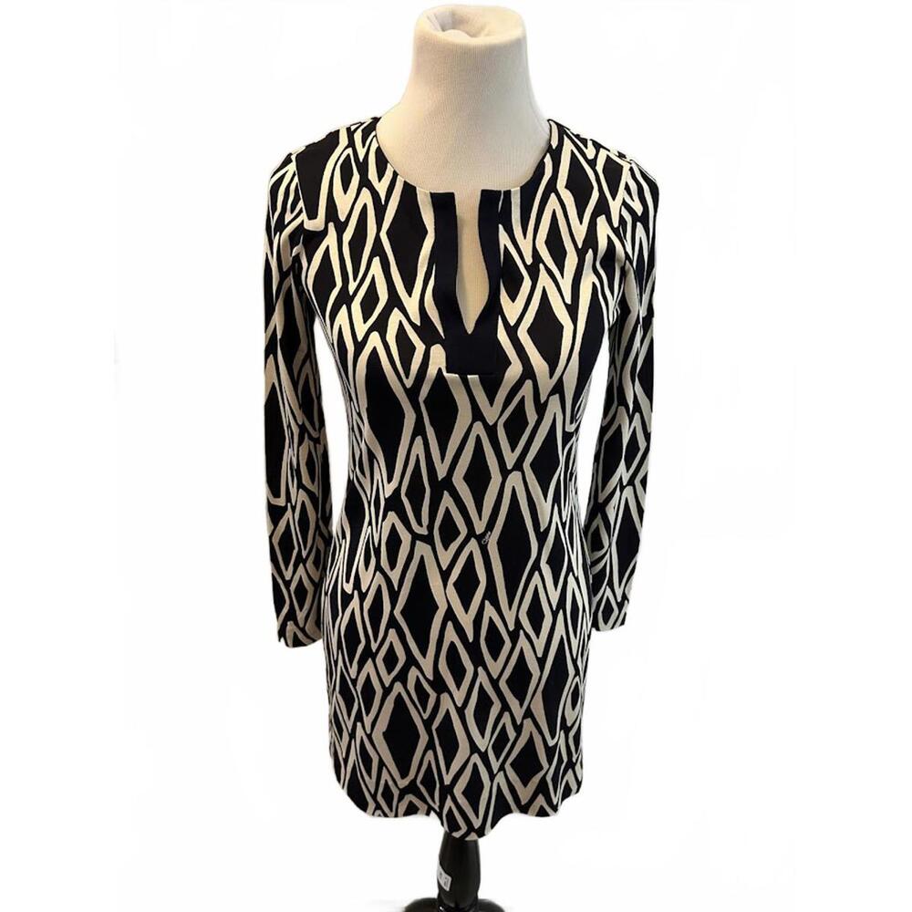 Diane von Furstenberg DVF Black Cream Silk Geometric Diamond Split Neck Dress 4